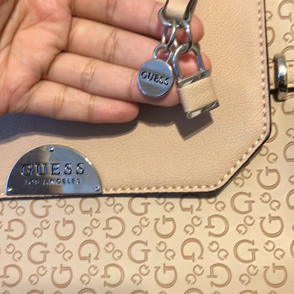 EUC Guess crossbody bag - Picture 3 of 15